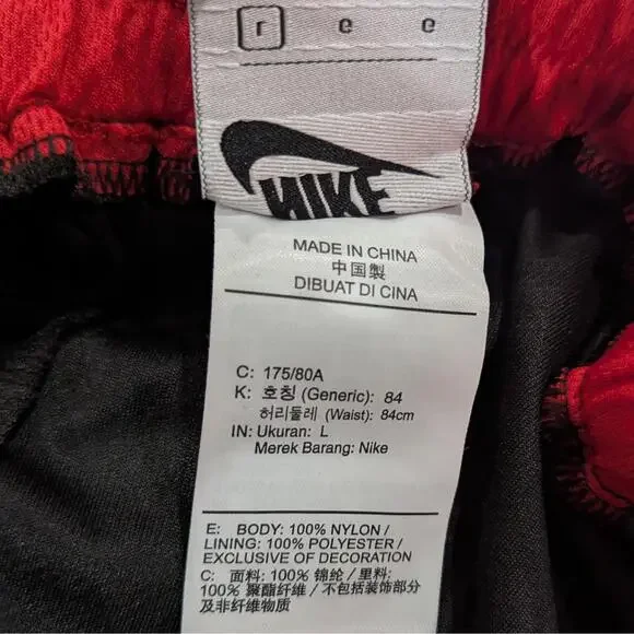 Nike Men's Black Athletic Mesh Shorts Large L Red Lining White Trim - Picture 4 of 4